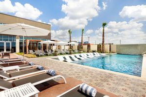 Alojamiento - Embassy Suites by Hilton San Antonio Landmark