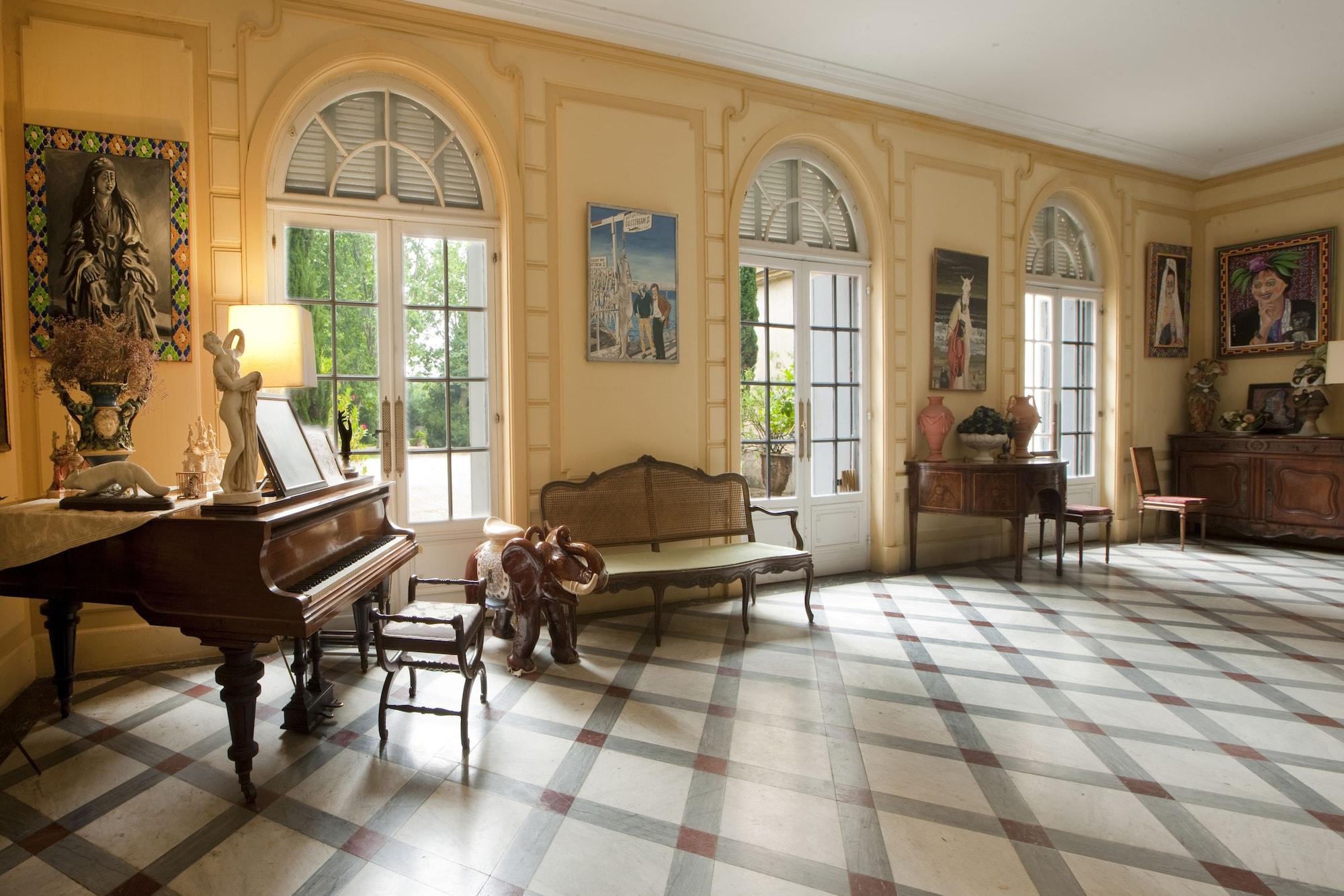 Vista Lobby Chateau De Raissac