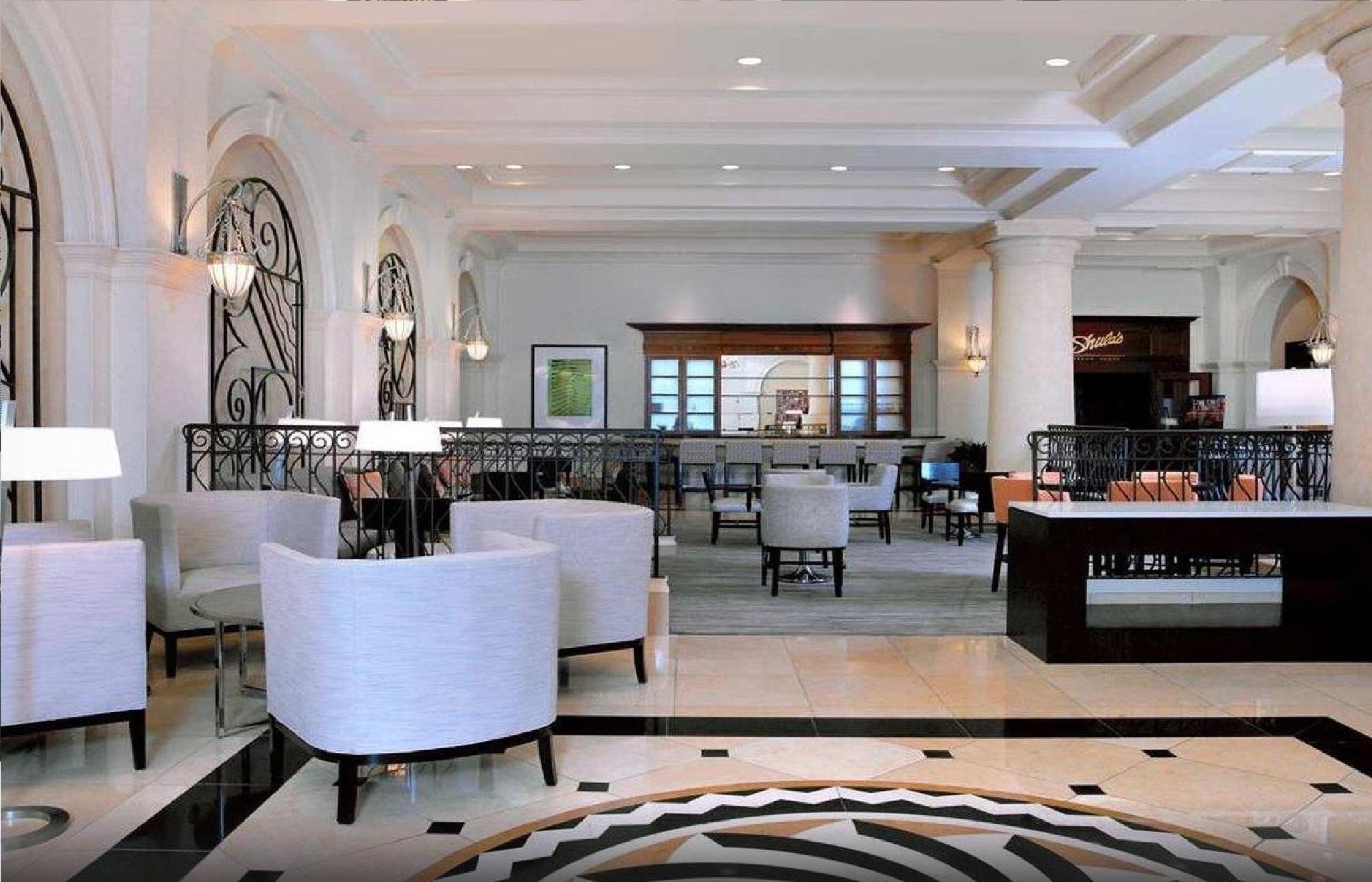 Vista Lobby Hilton Naples