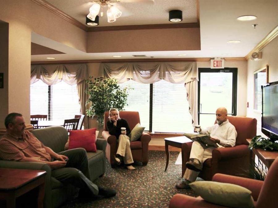 Vista Lobby Hampton Inn White River Junction
