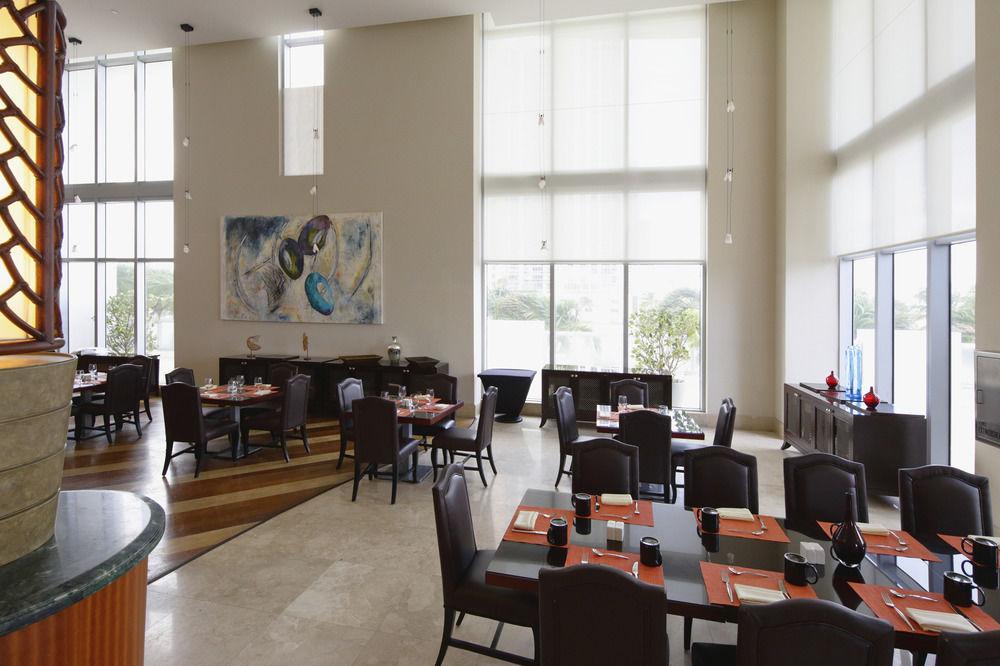Restaurant Private Ocean Condos at Marenas Beach