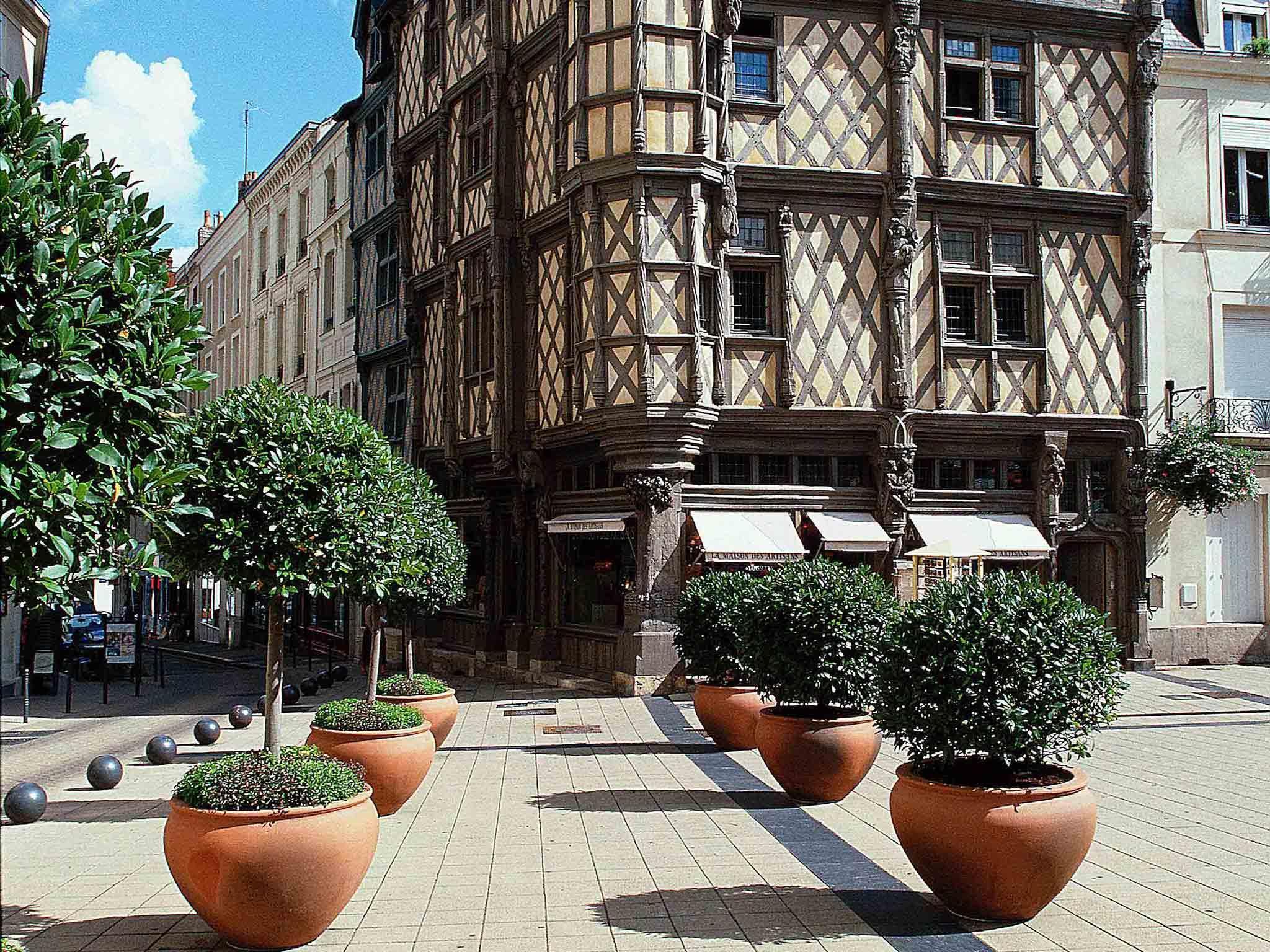 Vista Exterior Mercure Angers Centre De Congres