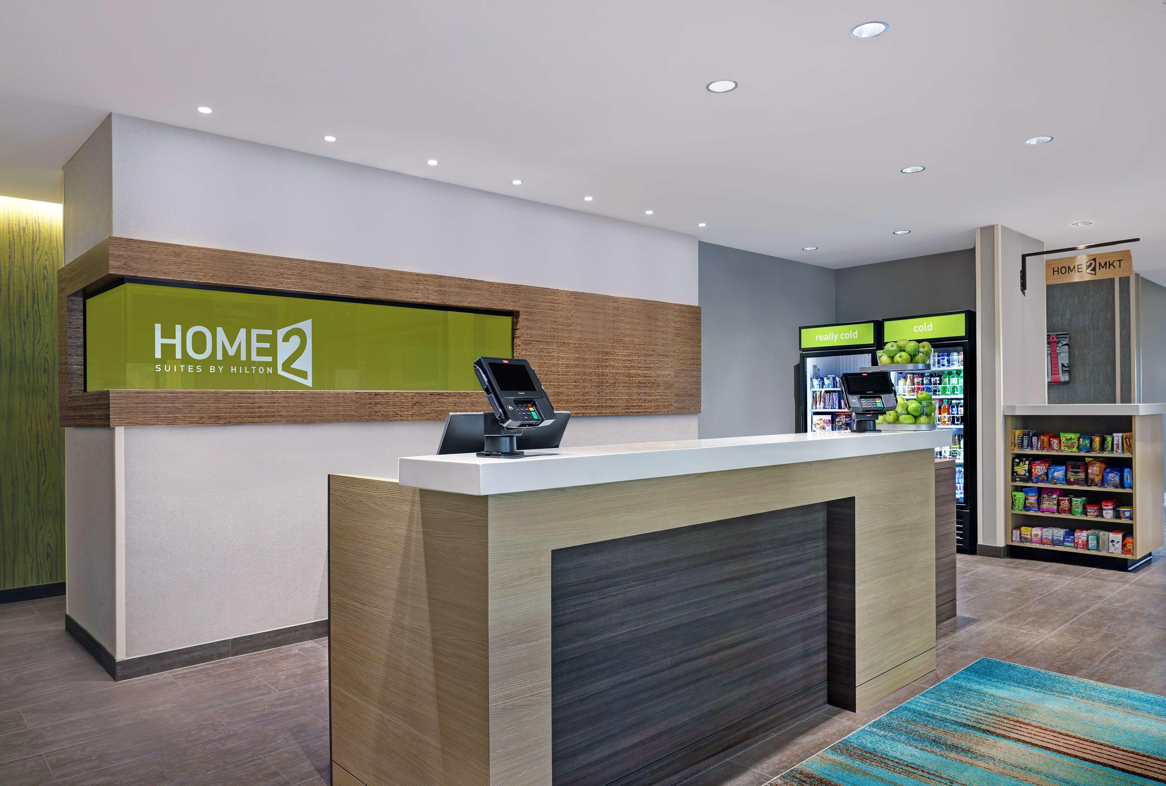 Vista Lobby Home2 Suites by Hilton Salem