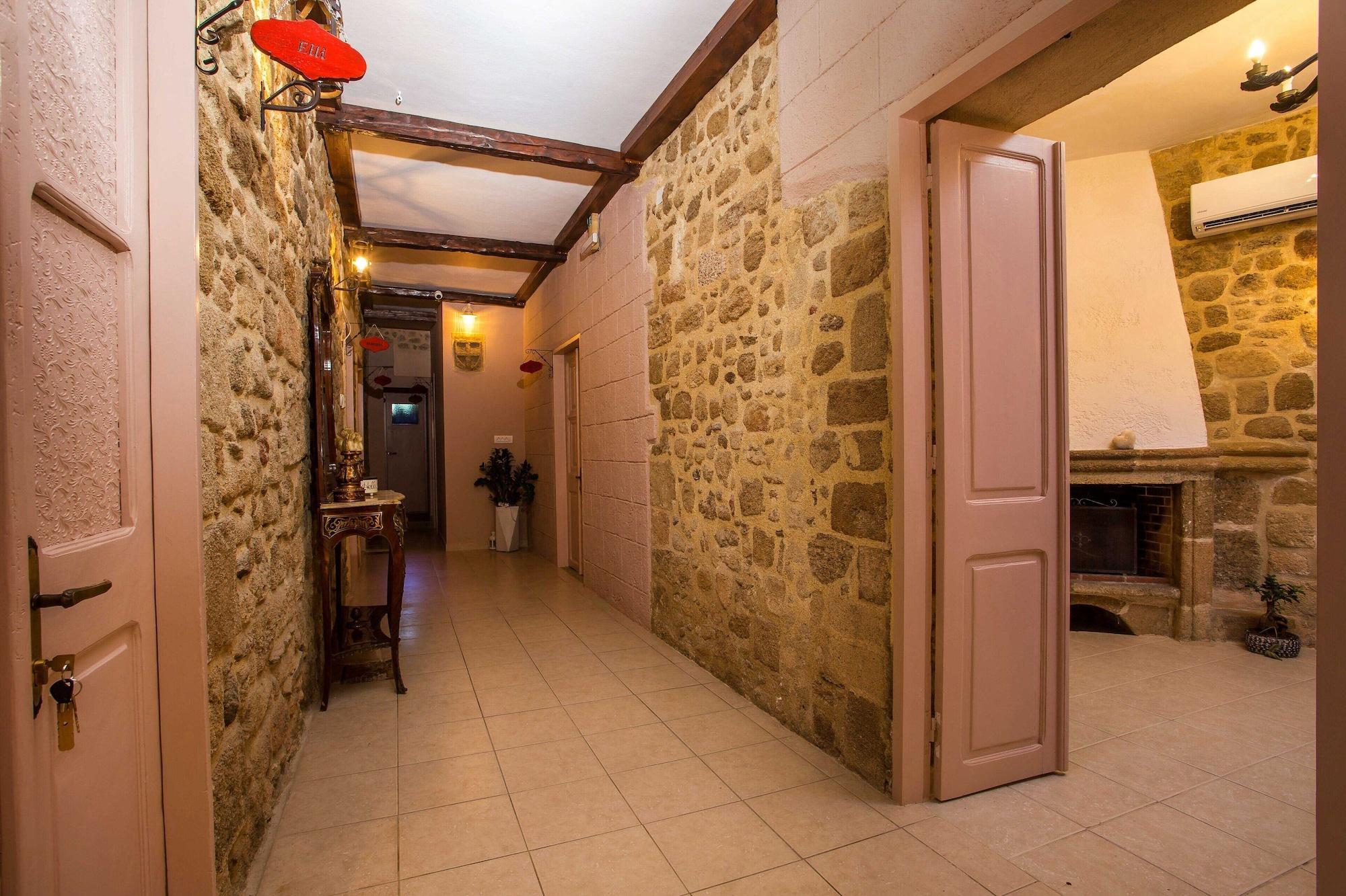 Comodidades del Alojamiento Attiki Hotel