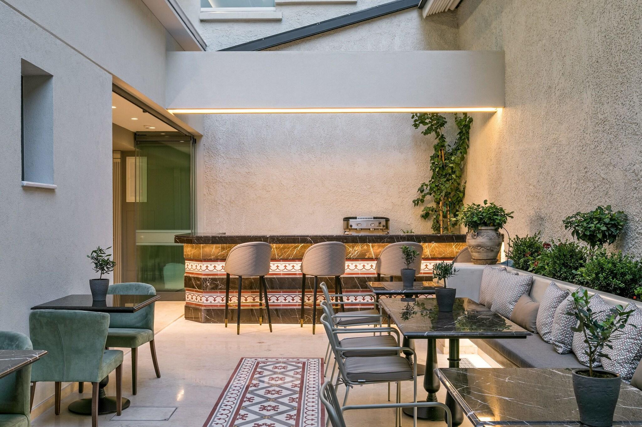 Varios Estia Boutique Apartments