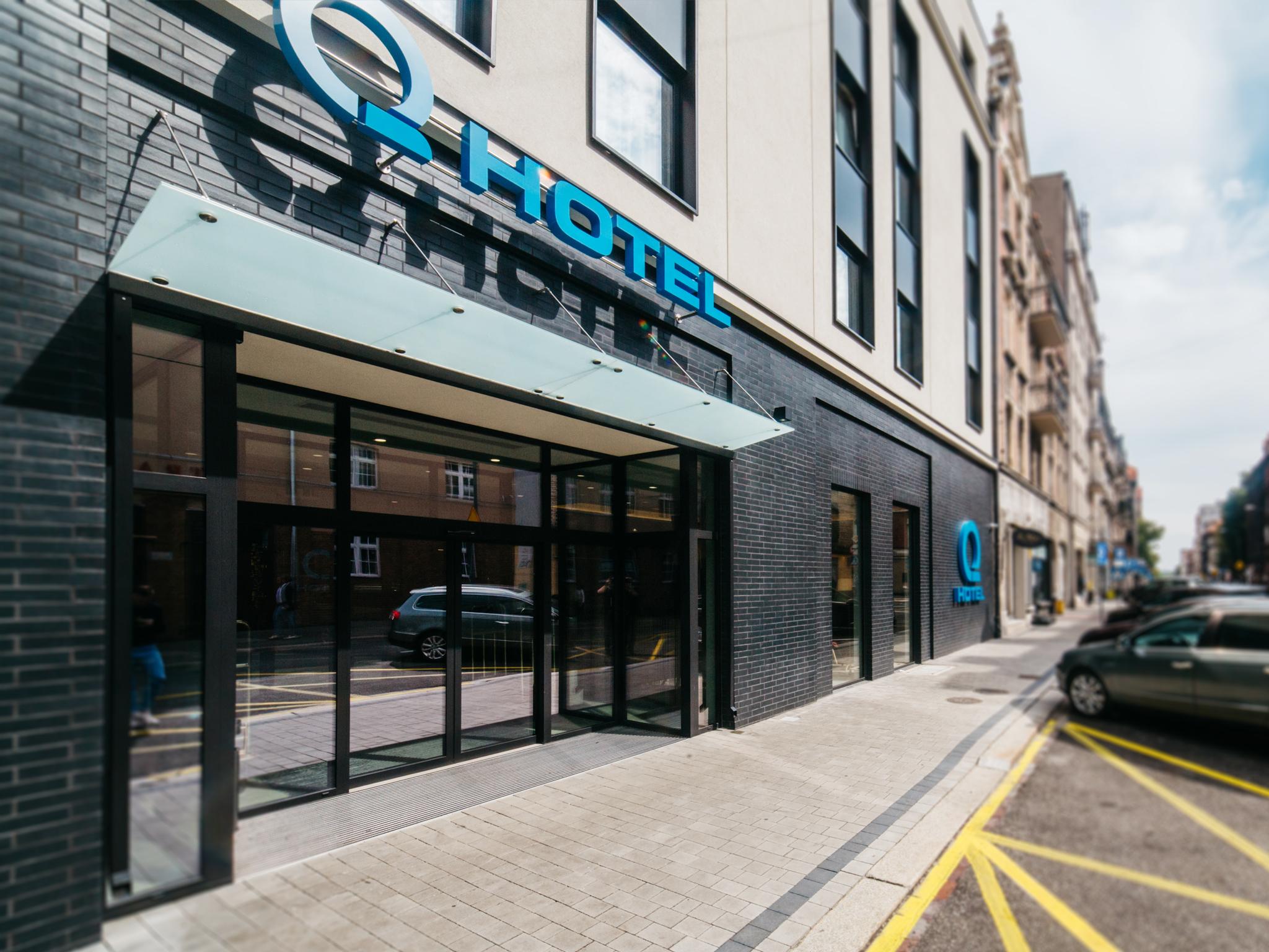 Vista Exterior Q Hotel Plus Katowice