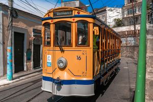 Passeio - Santa Teresa, Lapa com Passeio de Bondinho e Escadaria Selarón