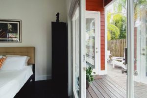 Alquiler Vacacional - Lincolnville hip red barn guest suite-private suite in modern house