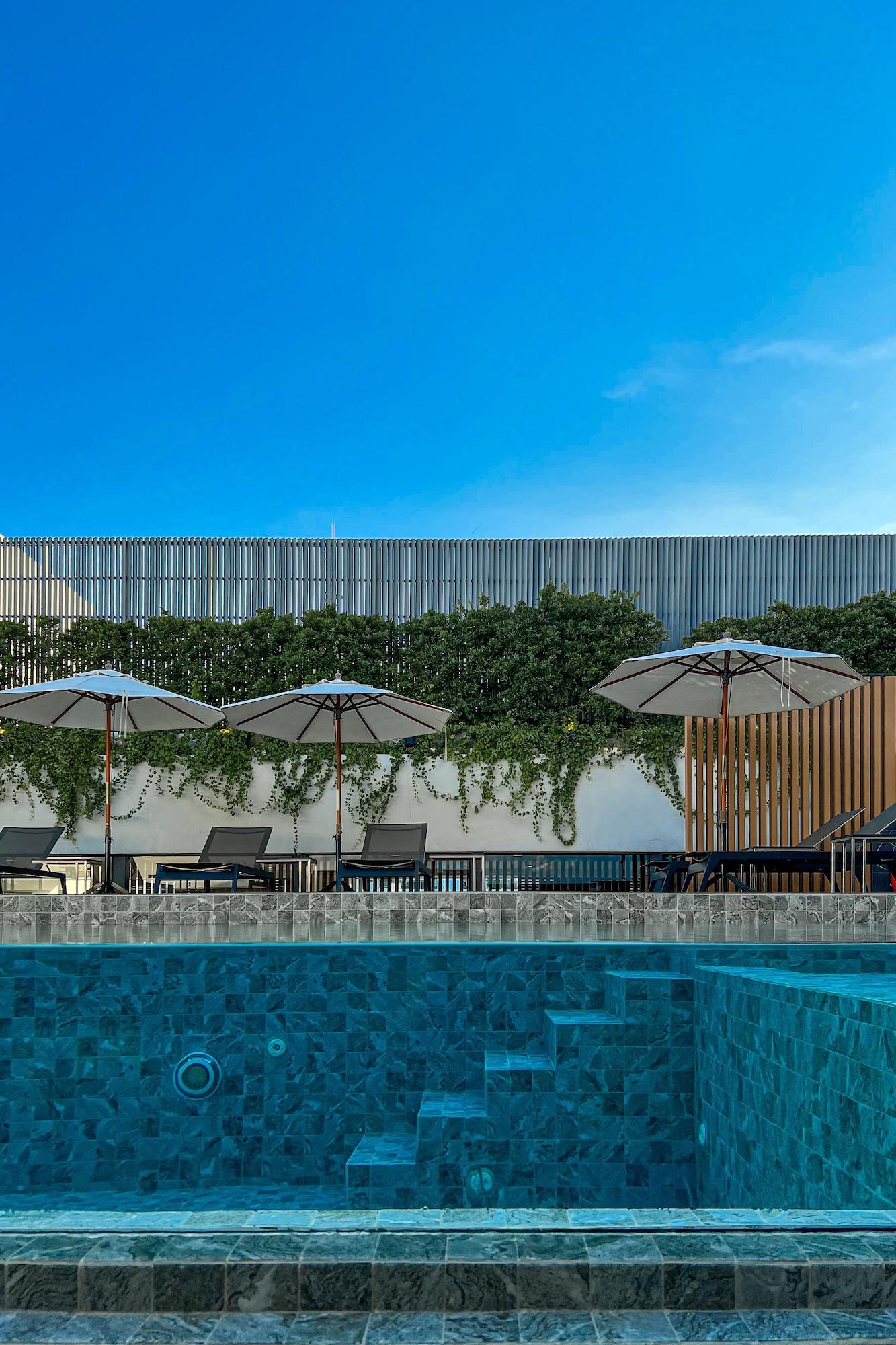 Vista Piscina Amanta Hotel & Residence Sathorn