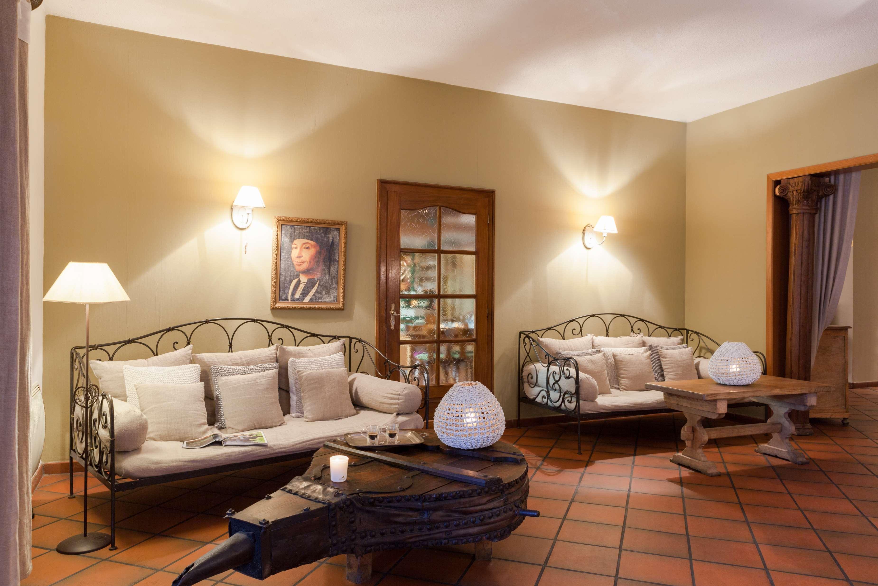 Vista Lobby Le Verger des Châteaux, The Originals Relais