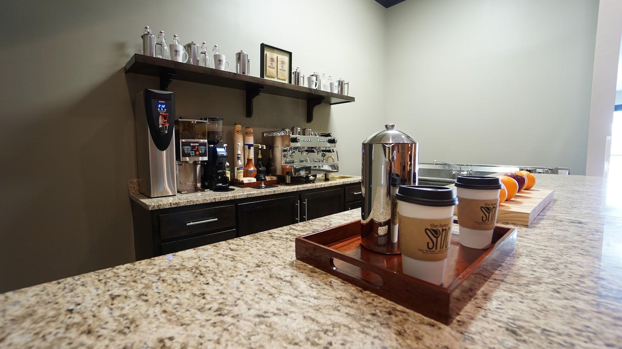 Bar/Salón The Hotel Sync