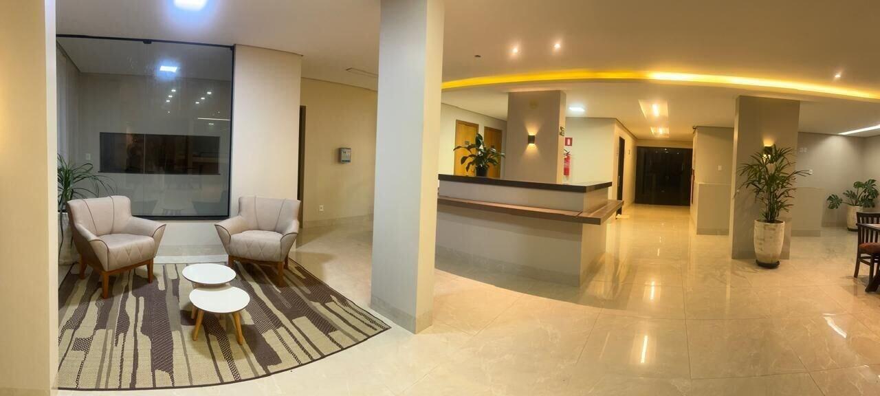 Vista Lobby Izzy Hotel