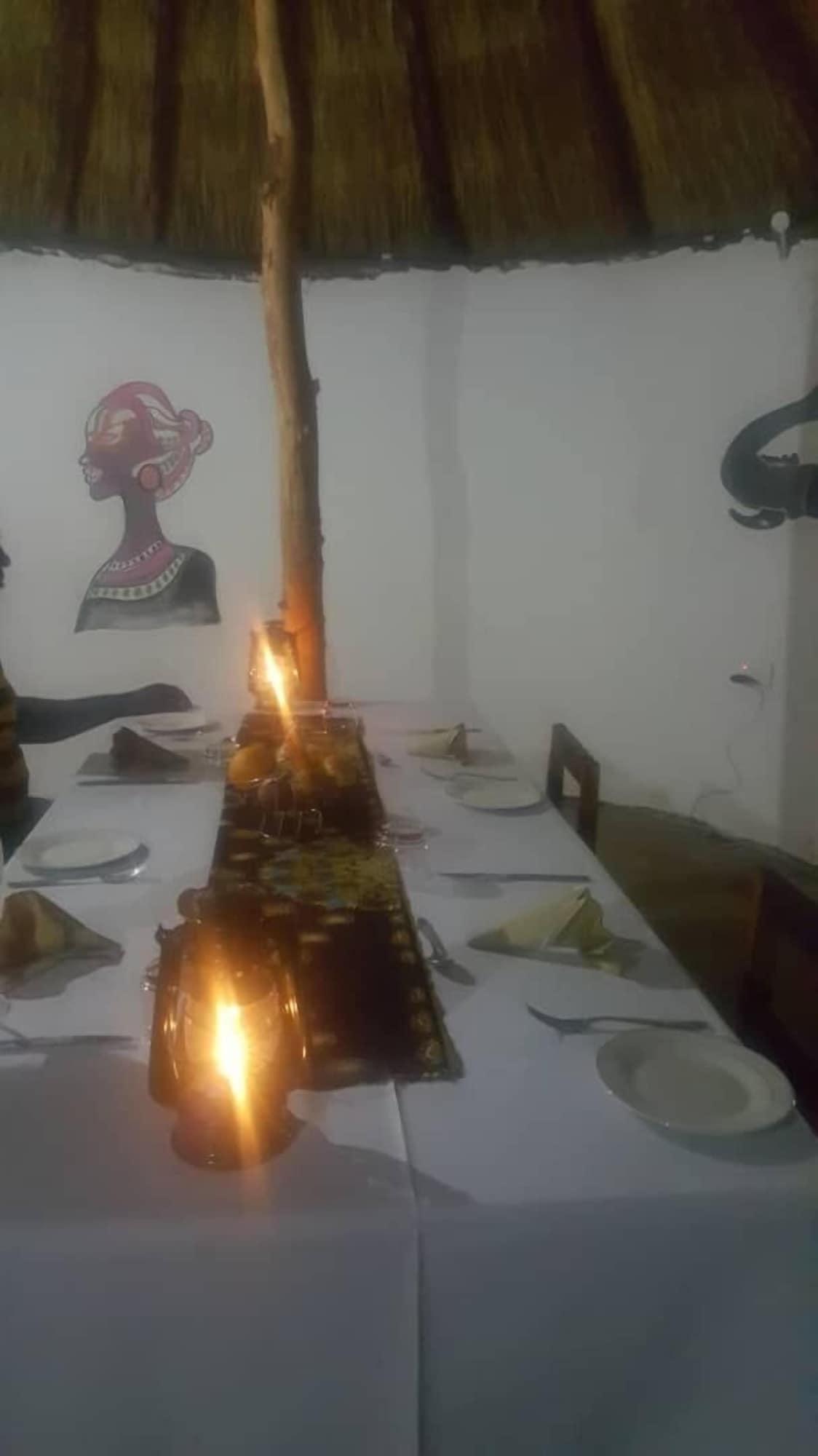 Restaurant Simoonga Village Backpackers and Cafe