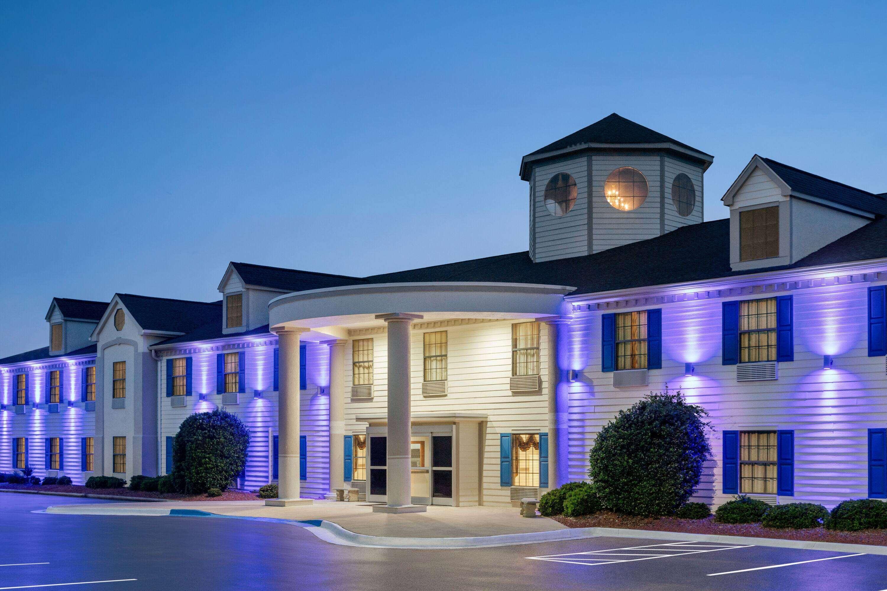 Vista Exterior Days Inn by Wyndham Shallotte