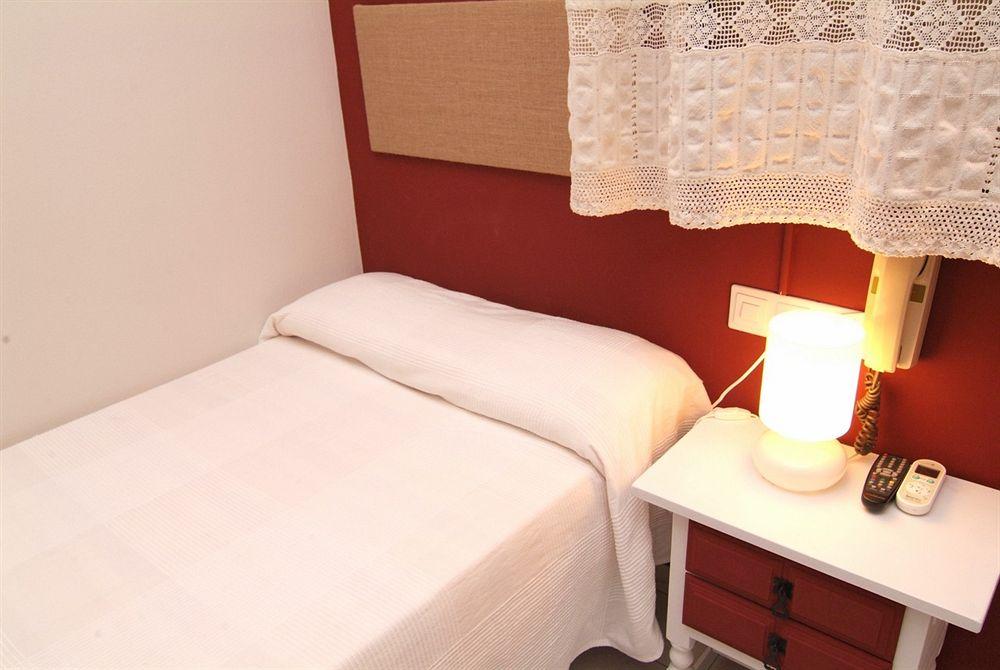 Equipamiento de Habitación Hotel Virgen de los Reyes