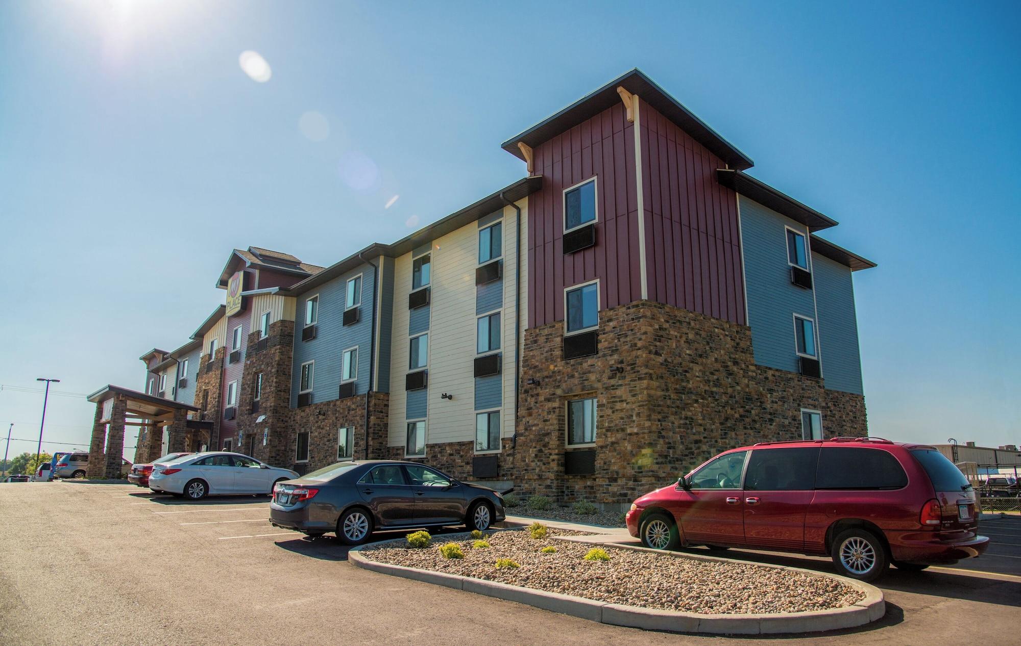 Vista Exterior My Place Hotel - Sioux Falls, SD