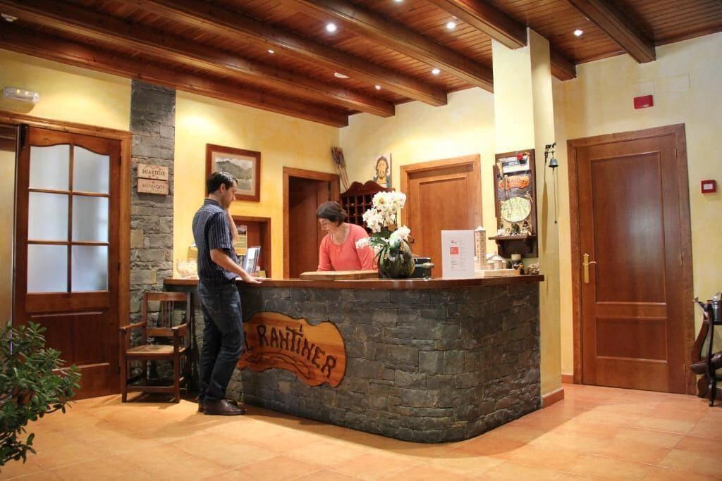 Vista Lobby Hotel El Rantiner