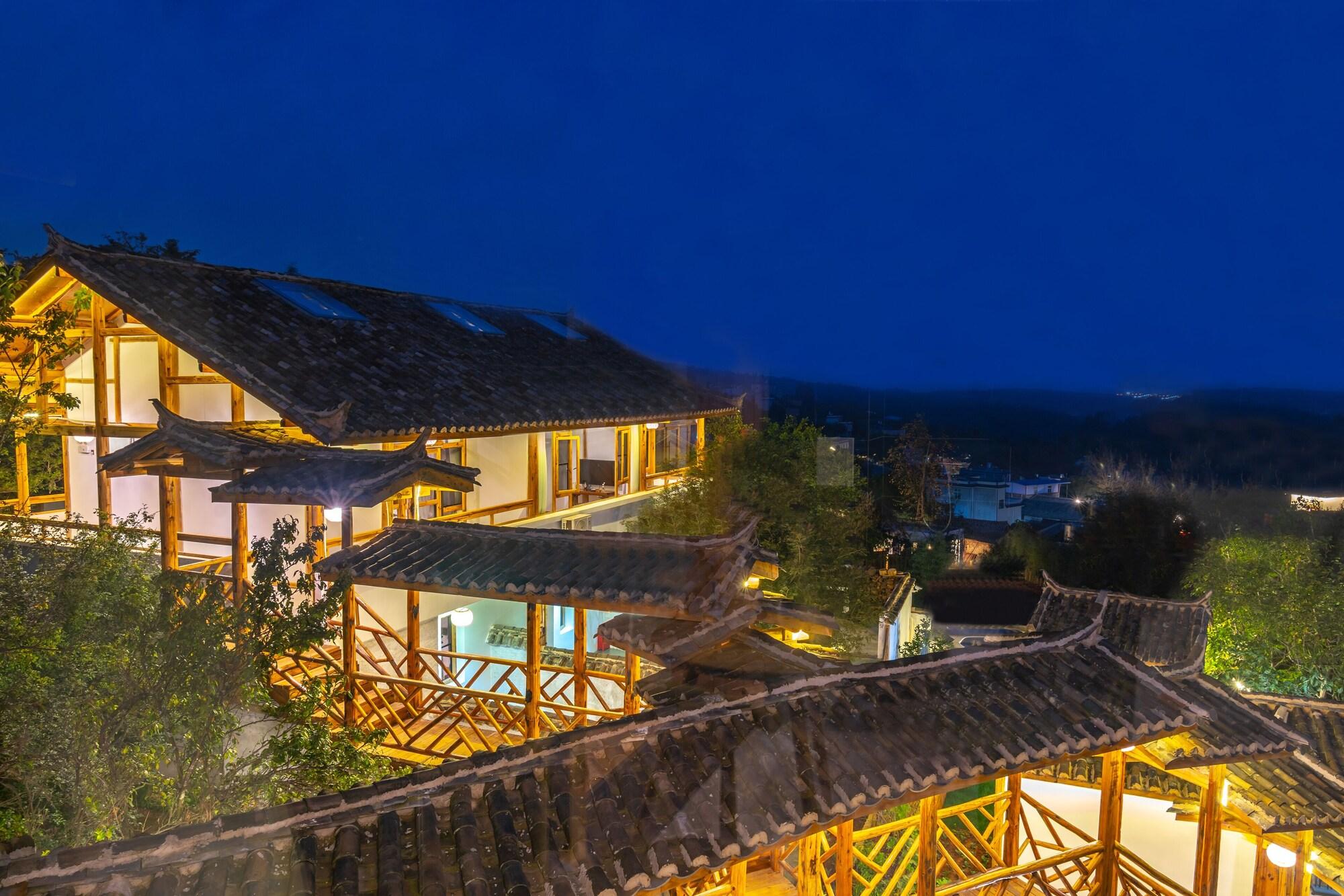 Varios Kunming Airport Chun Zhuang Homestay