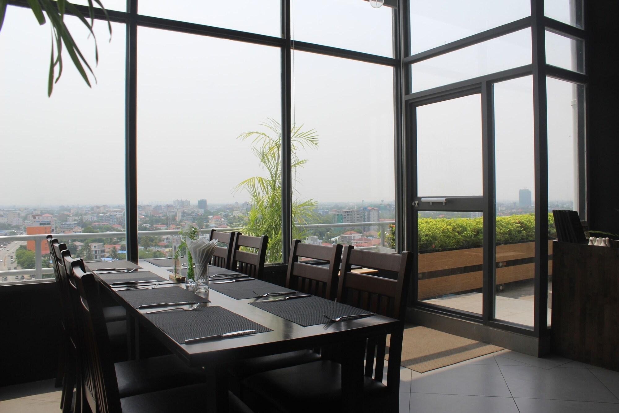 Restaurant Myanandar residence