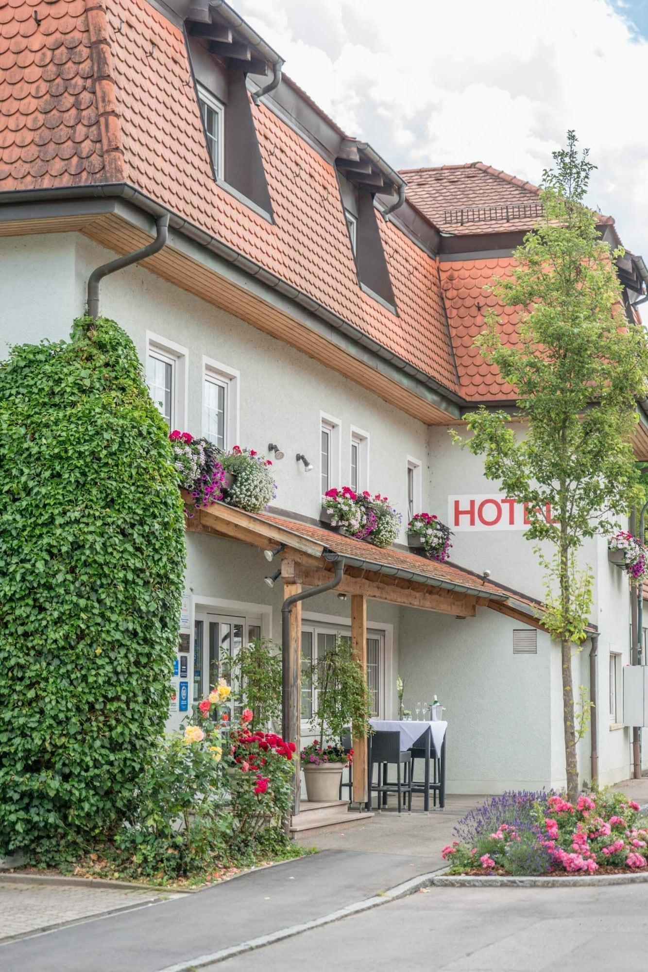 Vista Exterior Mayers Waldhorn Hotel