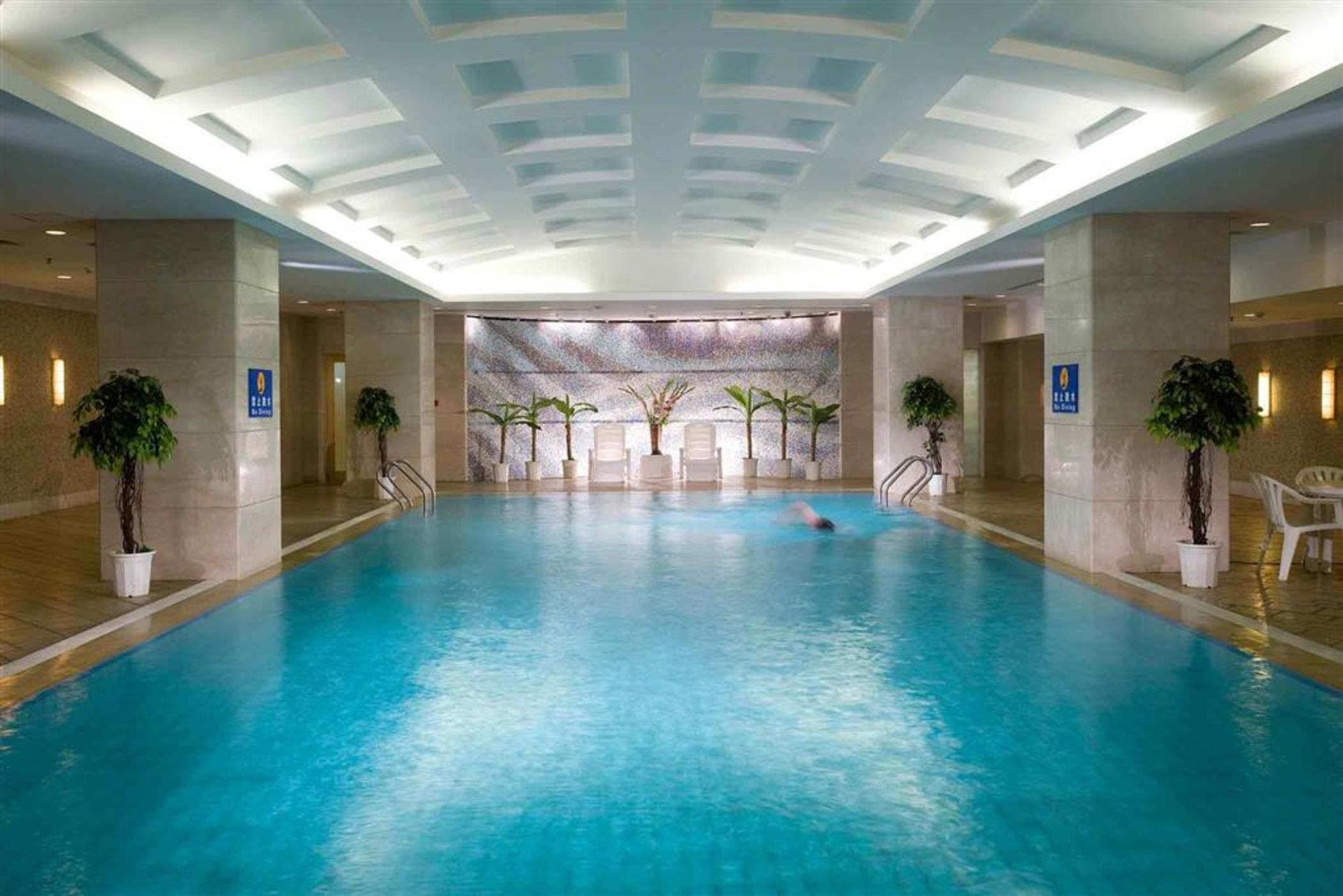 Vista Piscina Grand Mercure Beijing Central