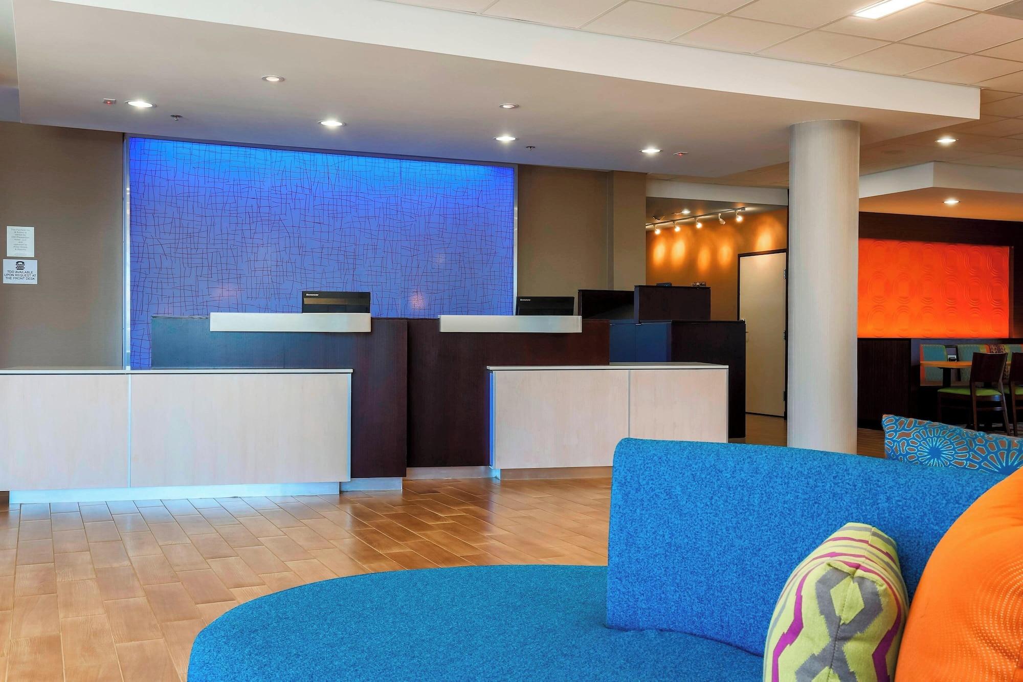 Vista Lobby Fairfield Inn & Suites Pleasanton