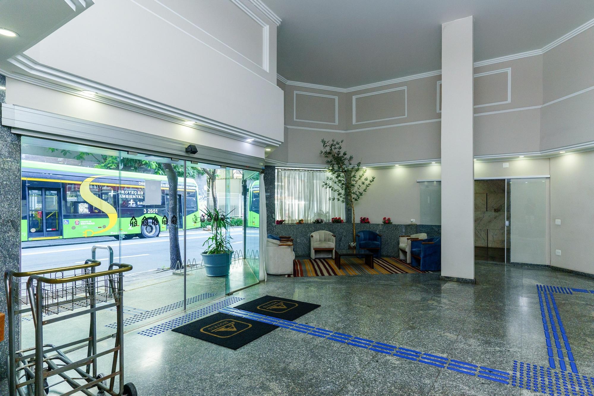 Vista Lobby Hotel Augusta Boulevard