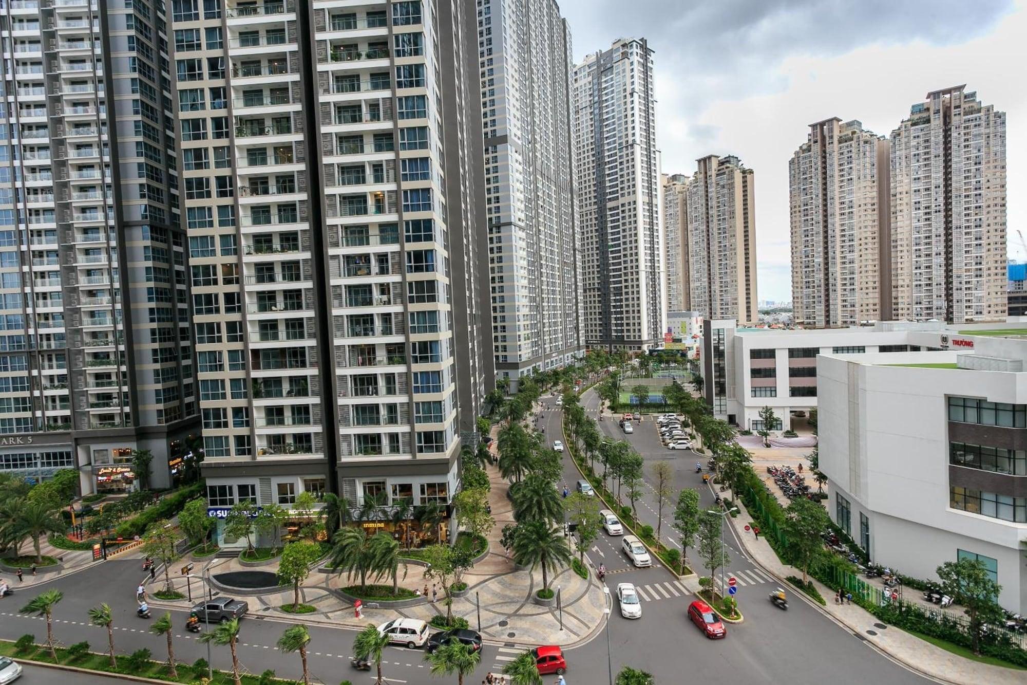 Vista Exterior Brilliant HCMC Service Apartments