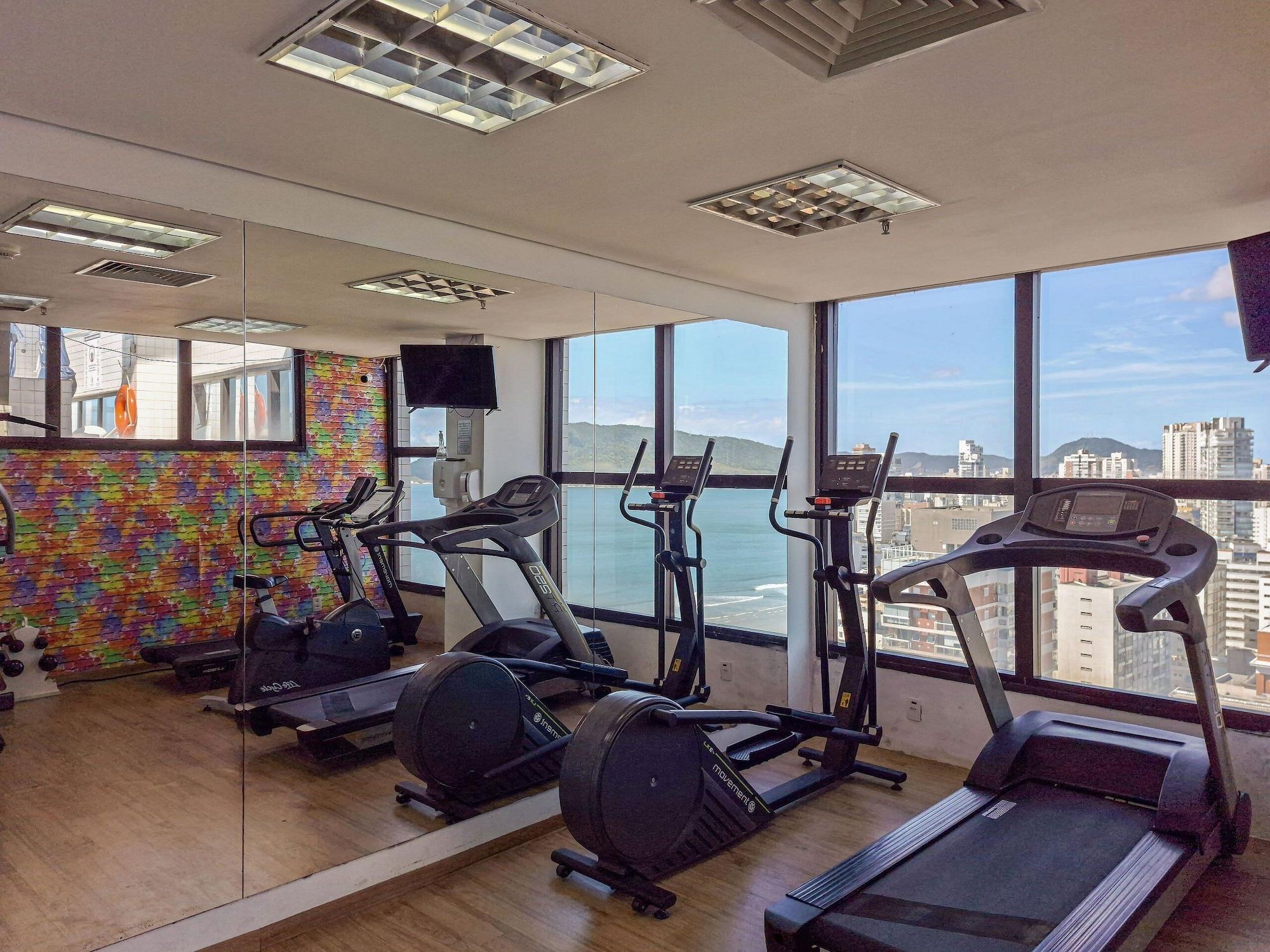 Gimnasio SHB Piscina vista mar e pé na areia