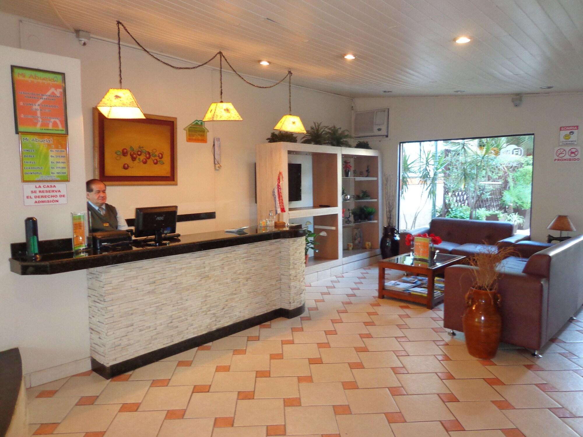 Vista Lobby Hotel Mi Abuela