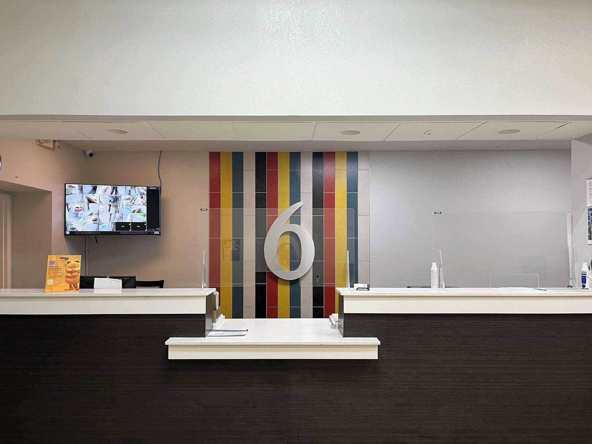 Vista Lobby Motel 6 Opelousas, LA