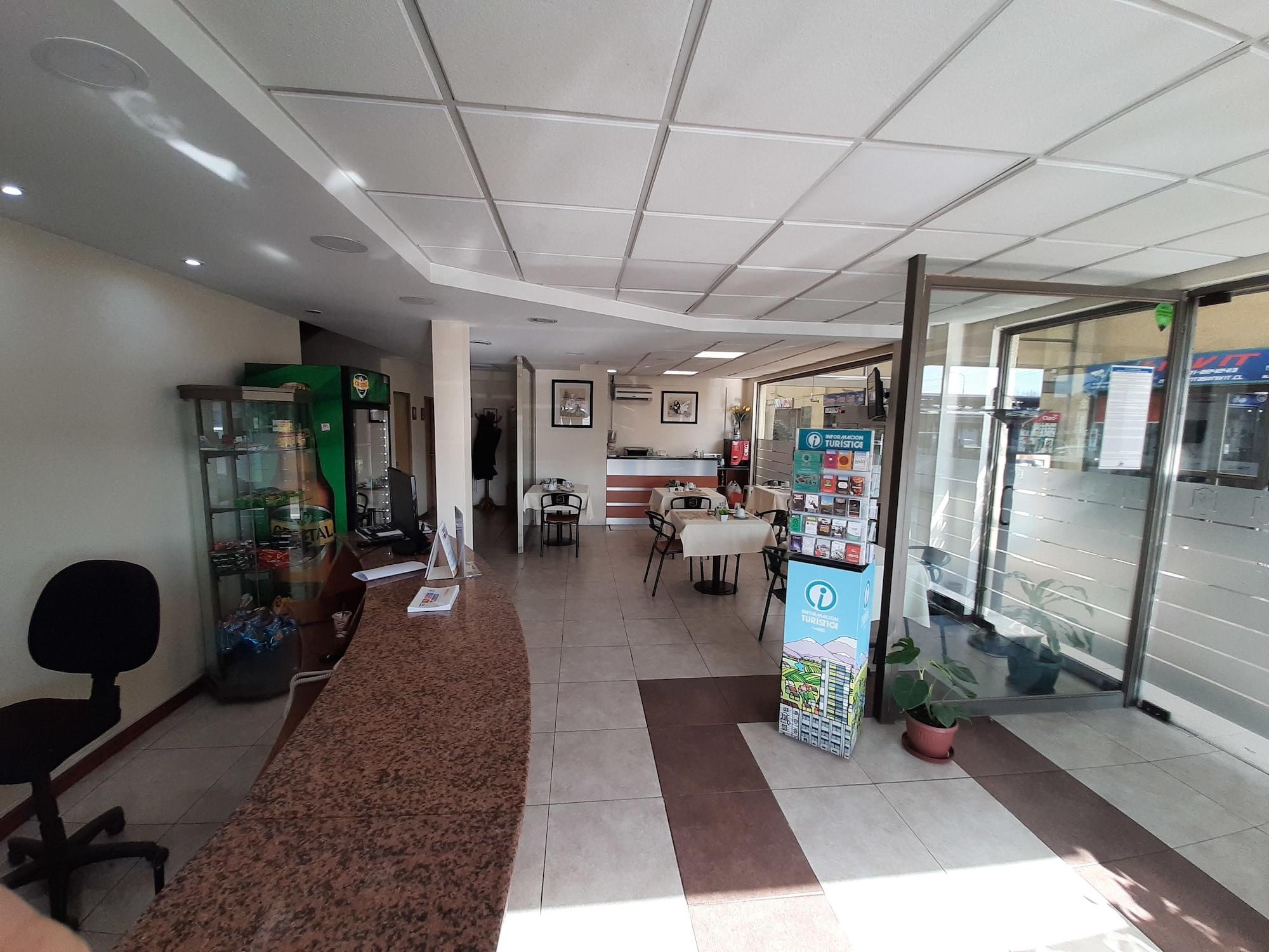 Bar/Salón Nativo Hotel y Cafeteria
