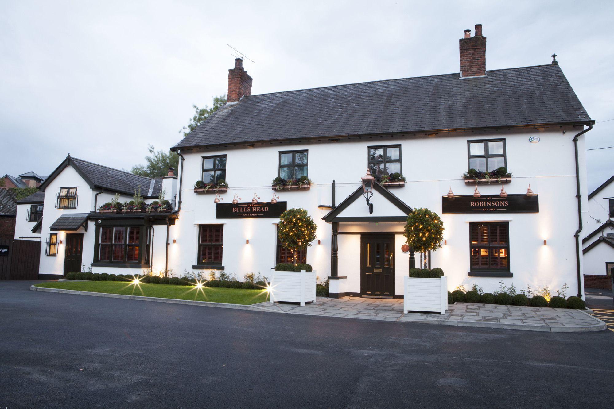 Vista Exterior THE BULLS HEAD HOTEL