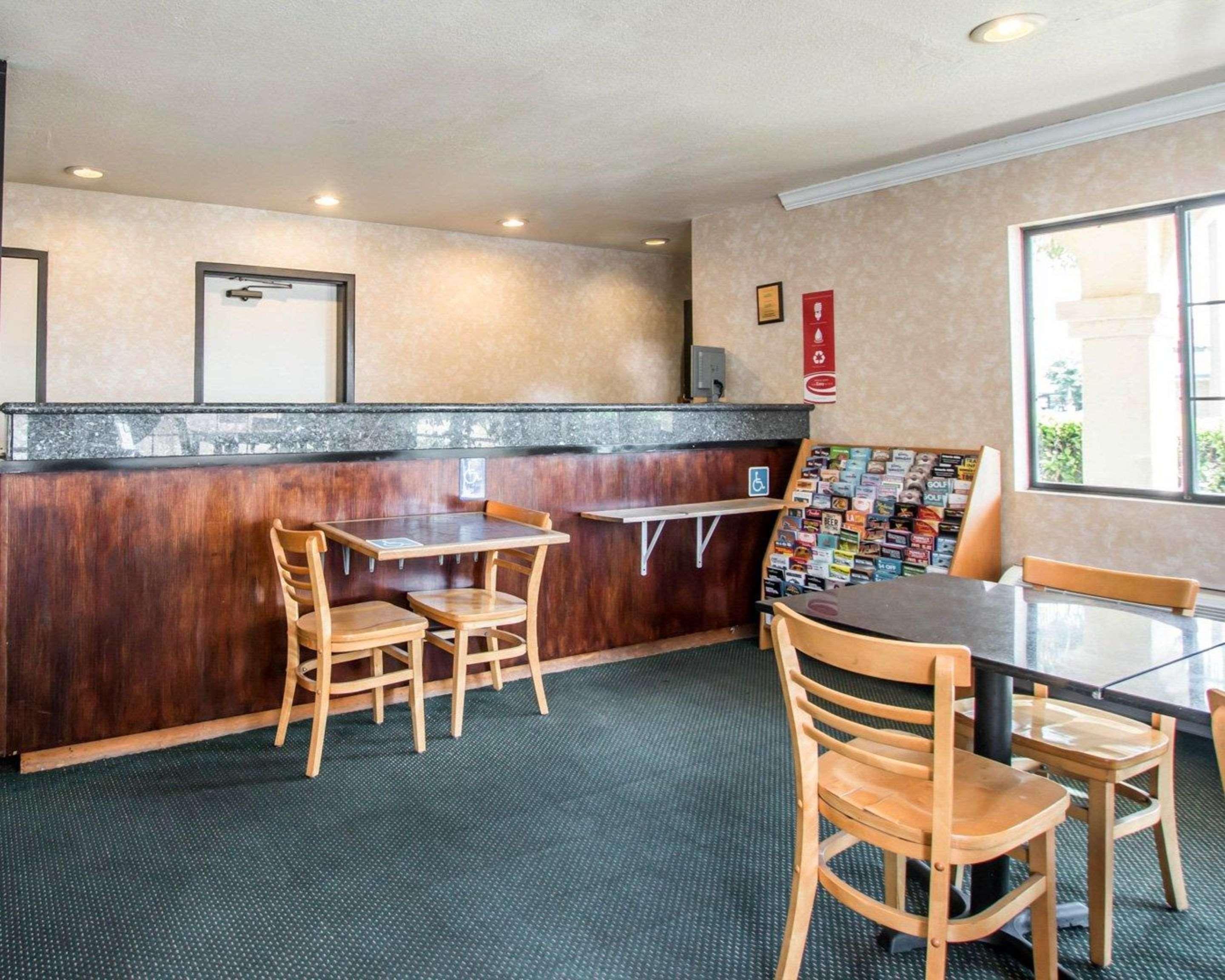 Vista Lobby Econo Lodge Moreno Valley