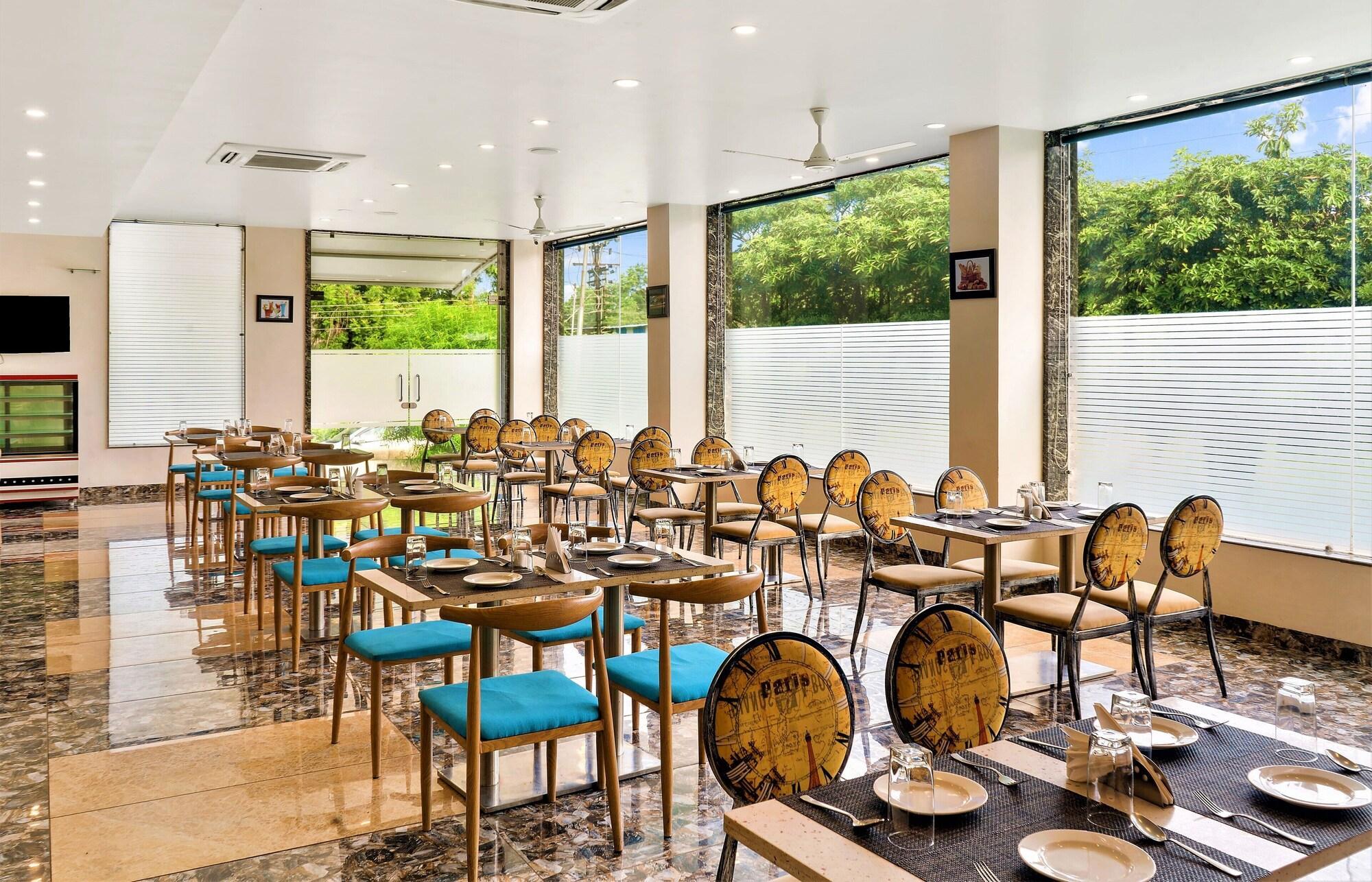 Restaurant The Fern Residency Parbhani