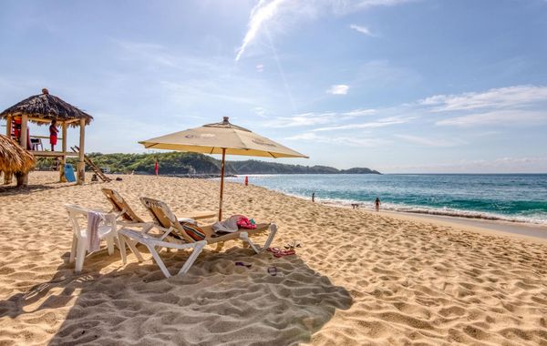 Hotel Castillo Huatulco & Beach Club