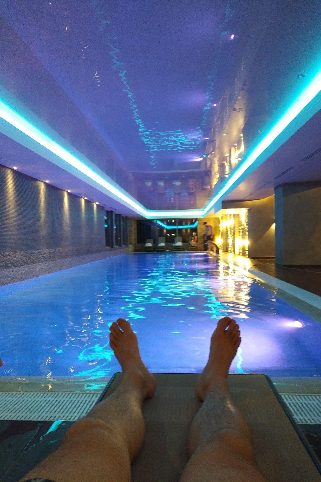 Vista Piscina Grand Hotel Belvedere Brasov