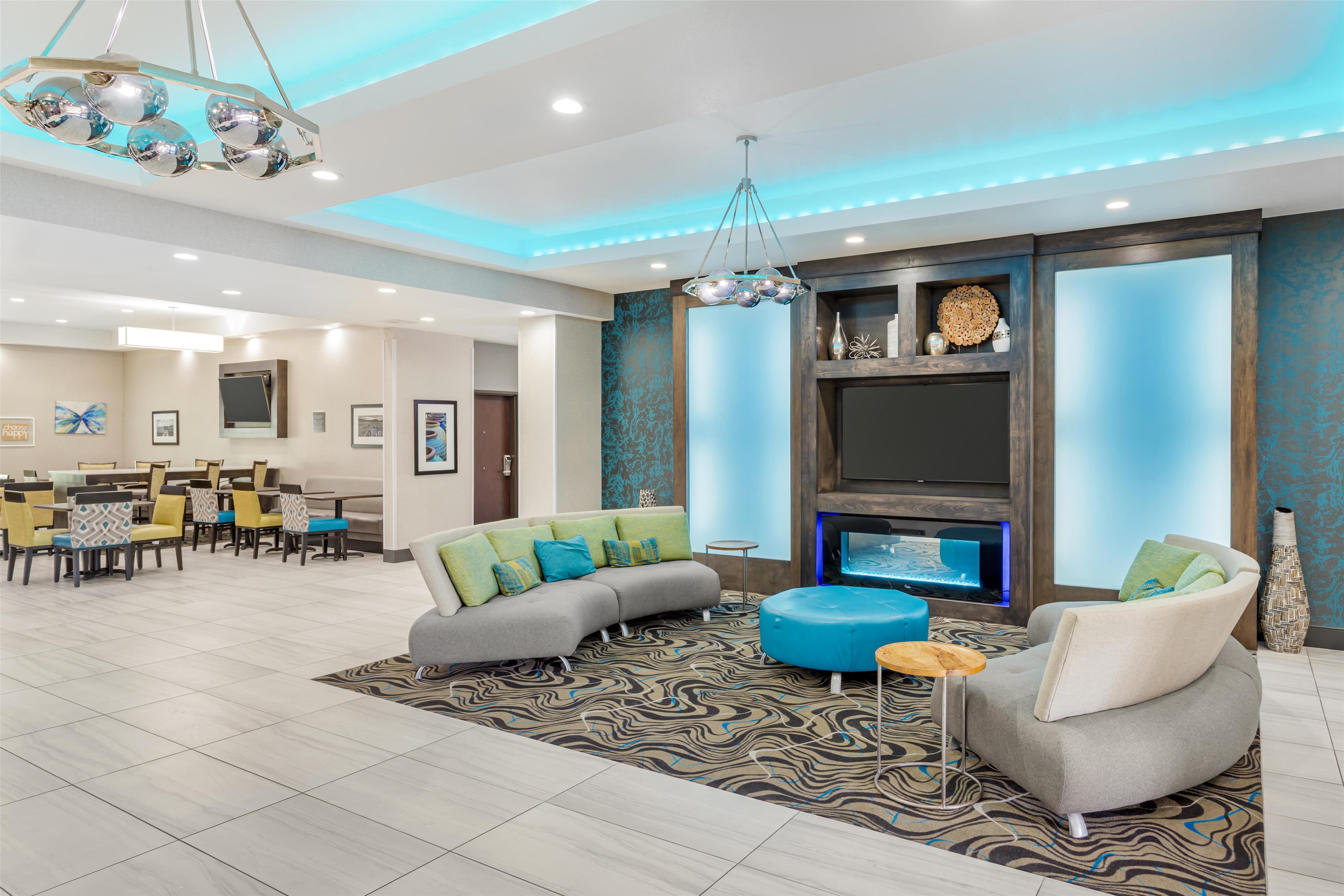 Vista Lobby Best Western Plus Waller Hotel