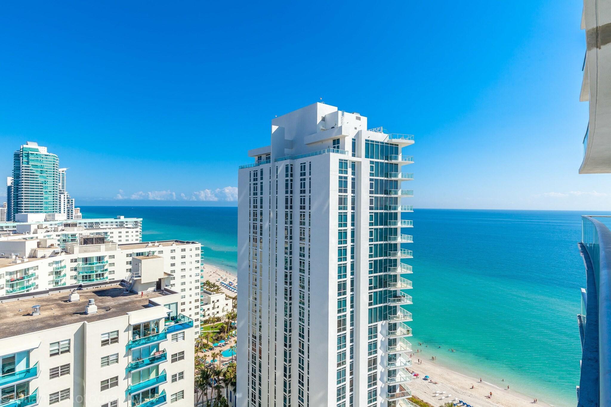 Playa Hyde Beach Condos By Ammos Vr