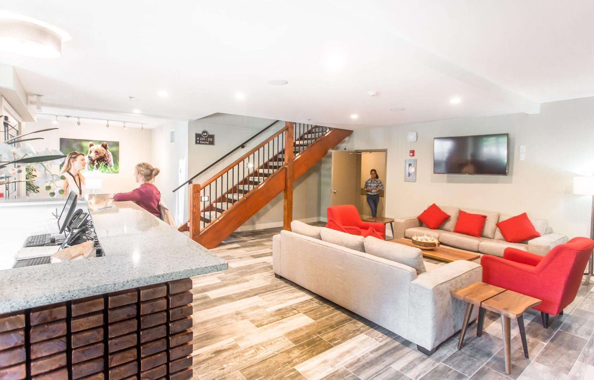 Vista Lobby Bear Country Lodge