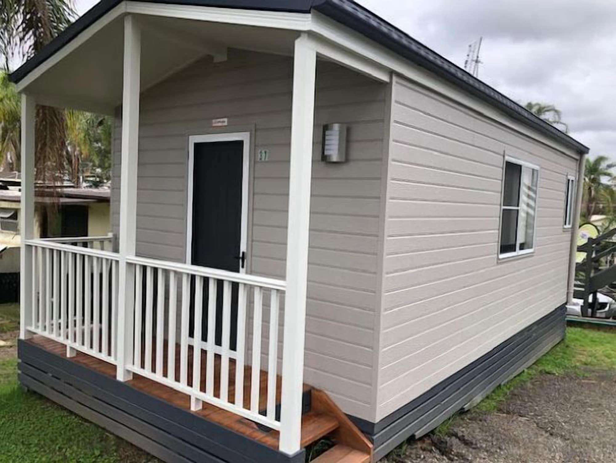 Varios Batemans Bay Holiday Park - Hostel