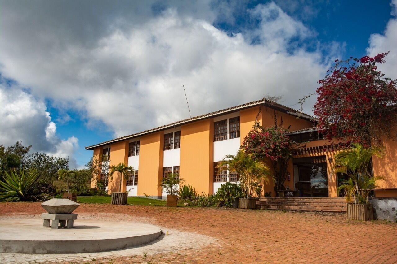 Vista Exterior Casarão Alpina