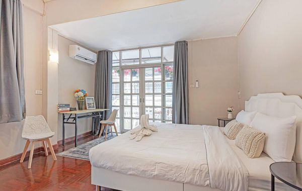 Large House in the Middle of Sukhumvit 22 for Family