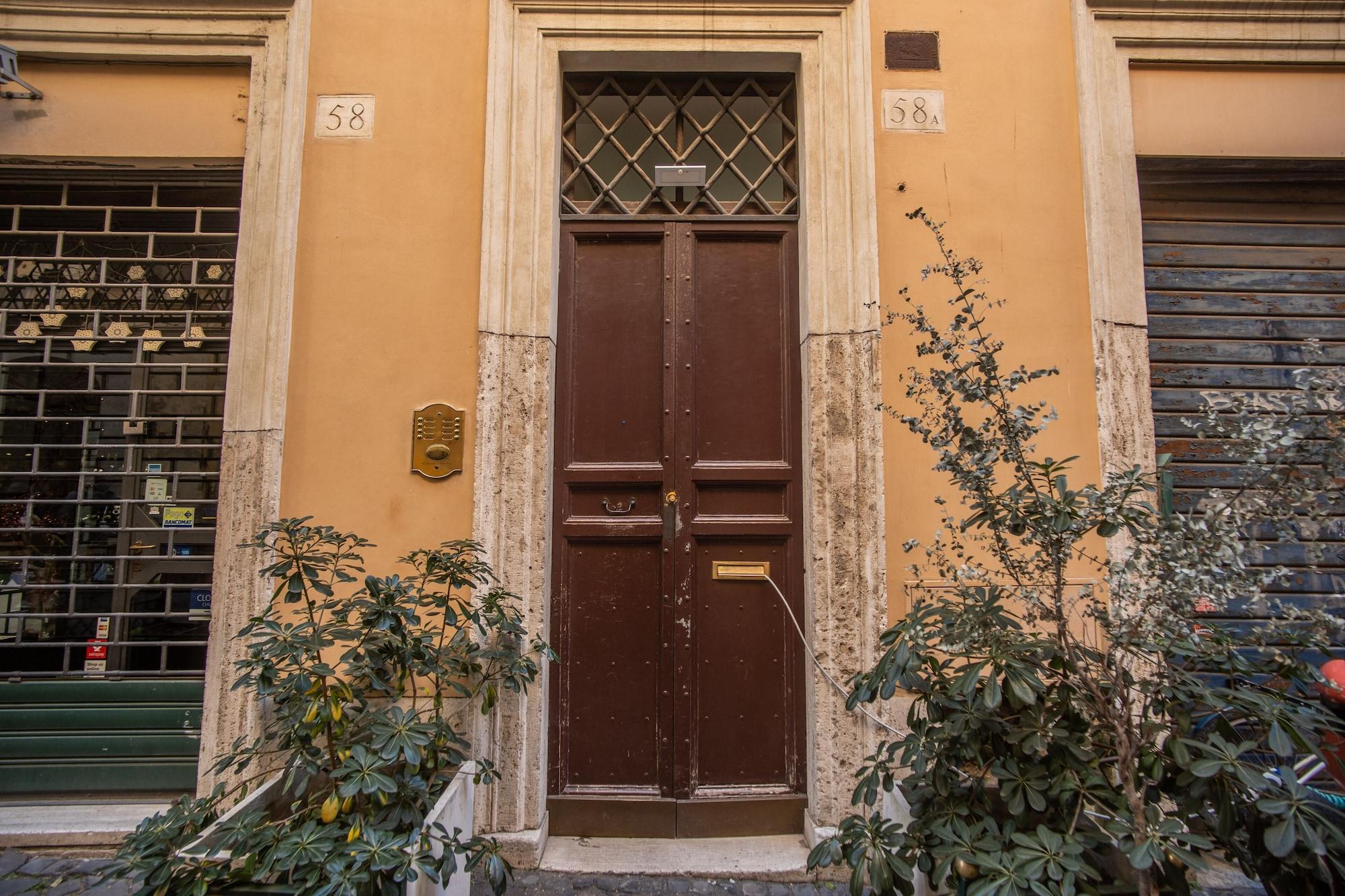 Vista Exterior Your Suite Rome