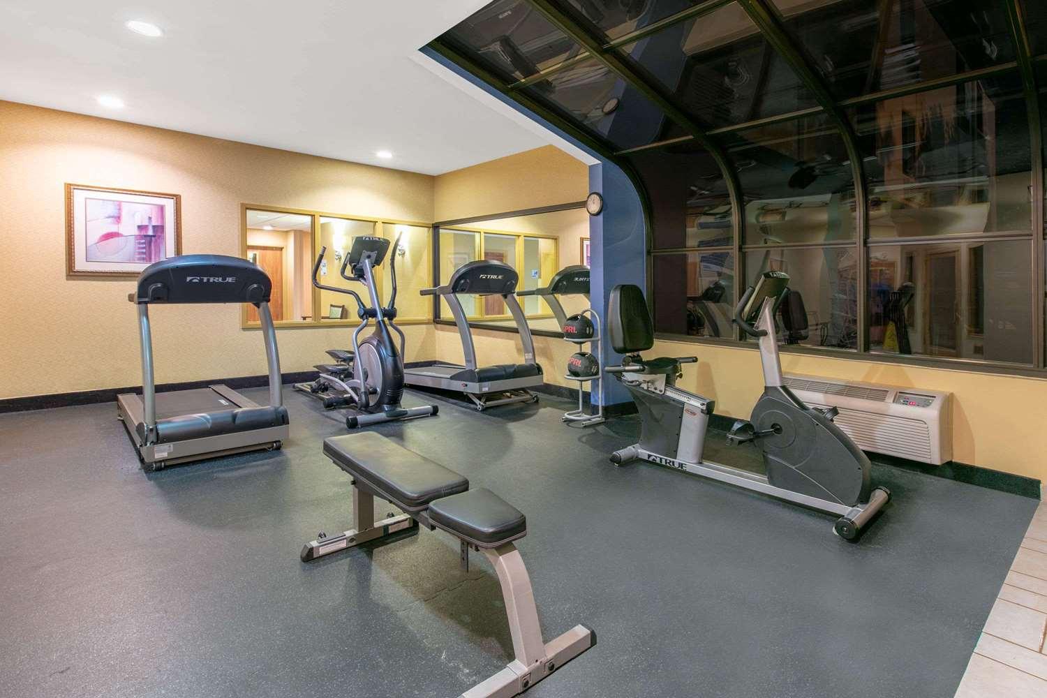 Gimnasio Days Inn by Wyndham Tulsa Central