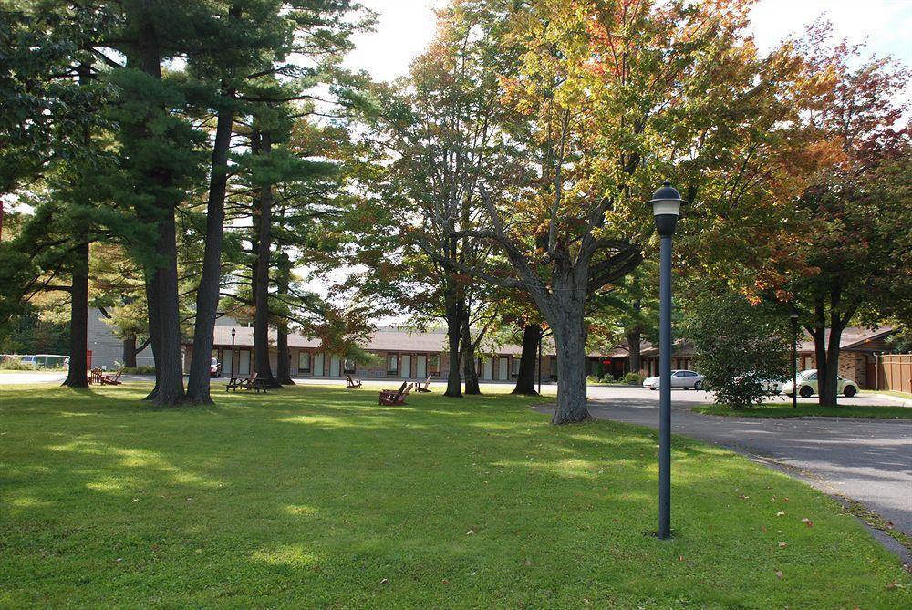 Varios Rideau Heights Inn