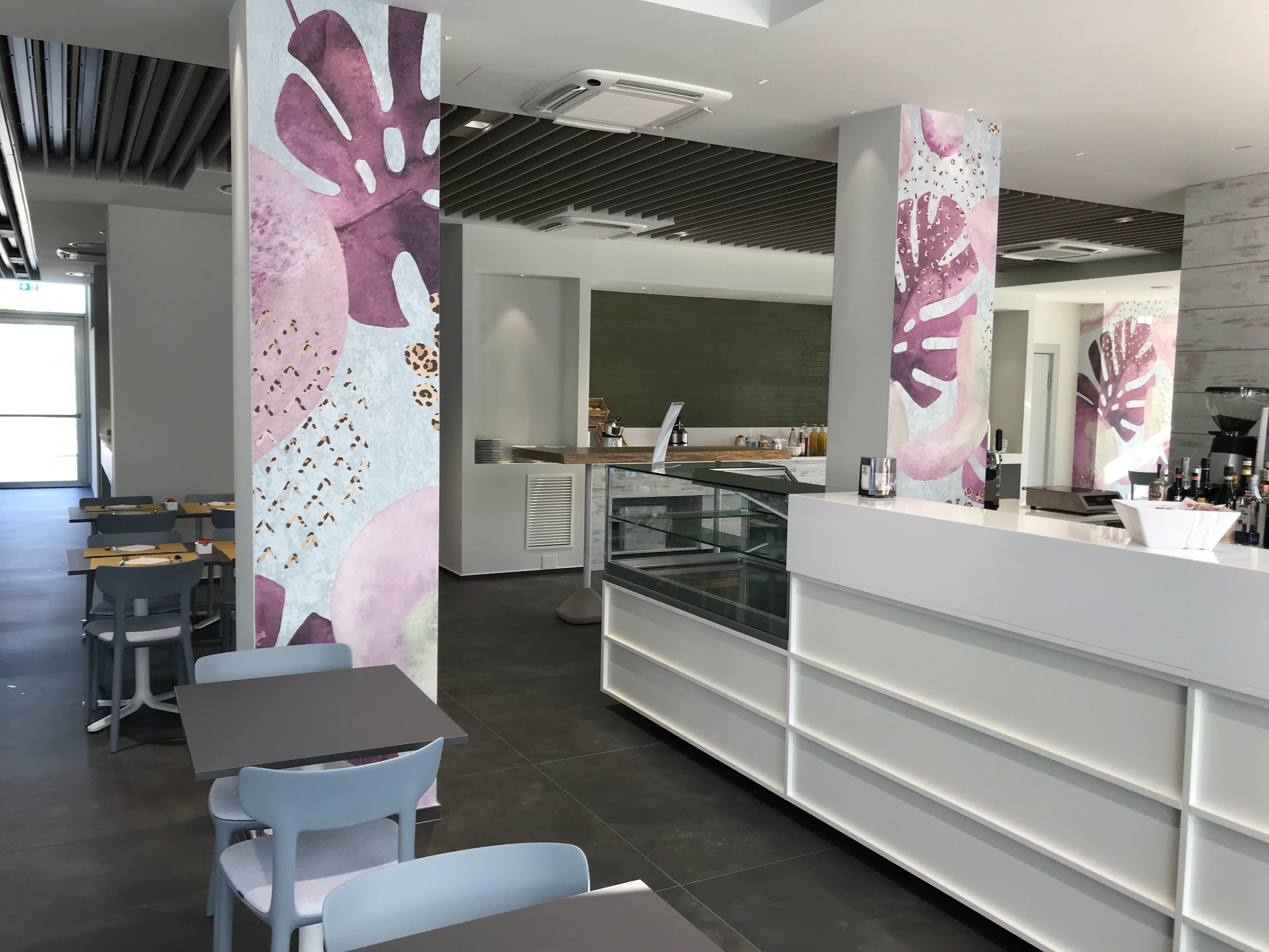 Bar/Salón Youmami- Lifestyle Suite Hotel