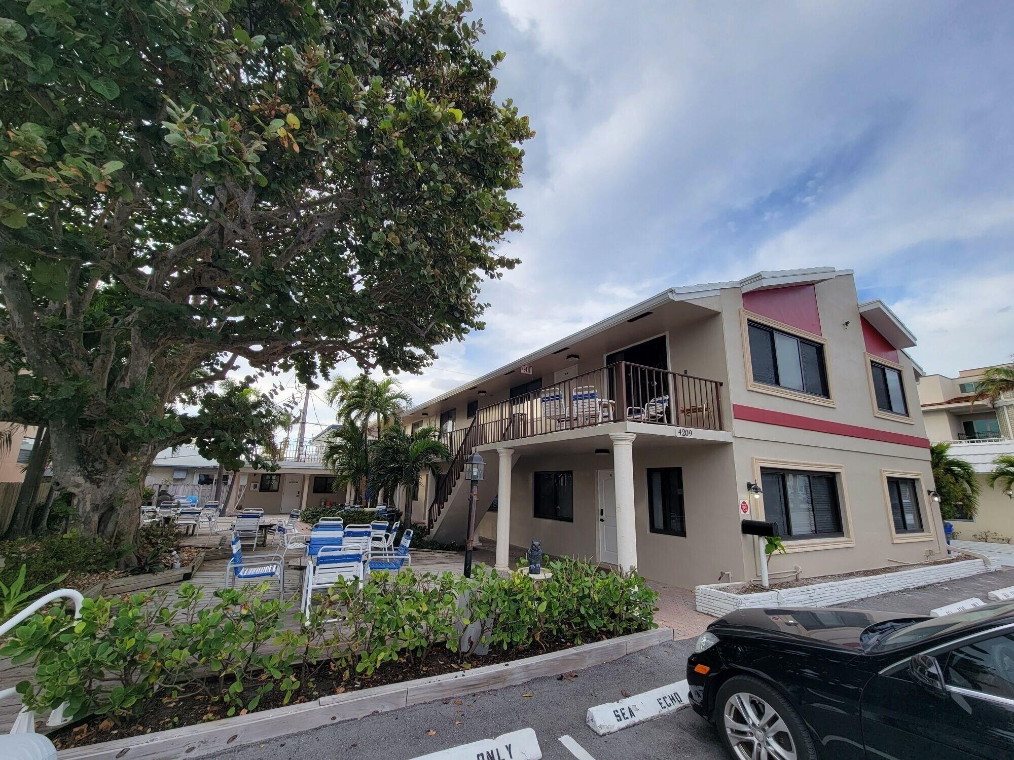Varios Sea Echo Apartment Motel