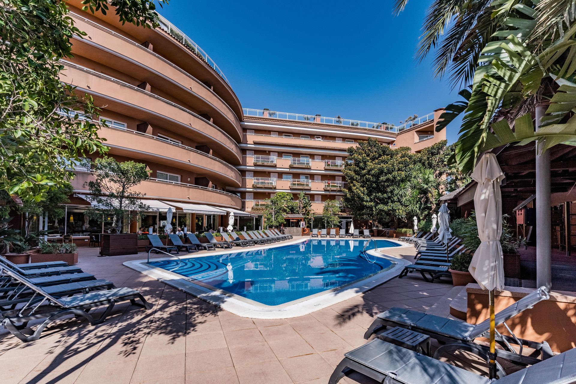 Vista Piscina Hotel Sunway Playa Golf & Spa Sitges