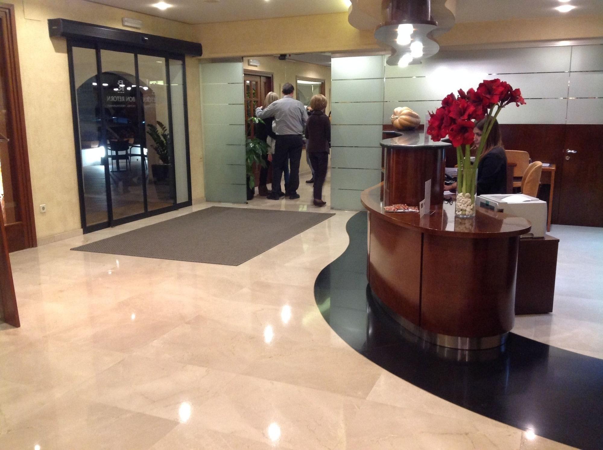 Vista Lobby Bon Retorn Hotel Restaurant